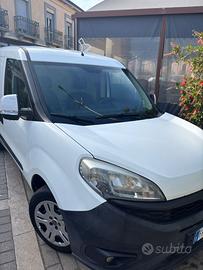 "Furgoncino Fiat Doblo'"