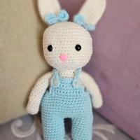 Pupazzo coniglio peluche