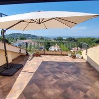 Ombrellone 3 x 3 m, braccio laterale, incl. base