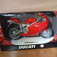 Ducati 999 Rossa in scala 1/12 NewRay 