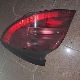 Fanale posteriore sinistro Mercedes Classe C Sport