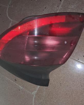 Fanale posteriore sinistro Mercedes Classe C Sport