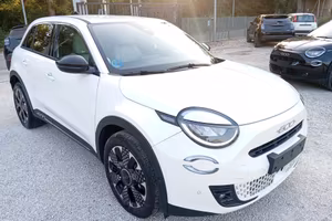 Fiat 600 Hybrid 110 CV DCT MHEV La Prima