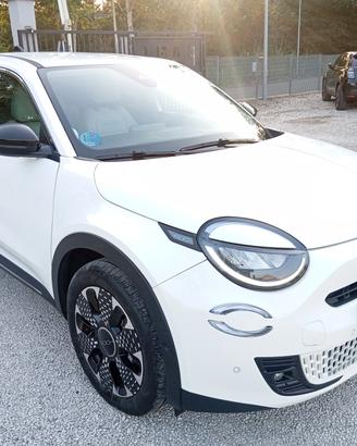 Fiat 600 Hybrid 110 CV DCT MHEV La Prima