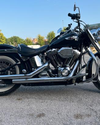 Harley Davidson softail deluxe