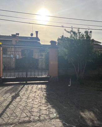 Villa di 270 m² con più di 5 locali e box auto dop