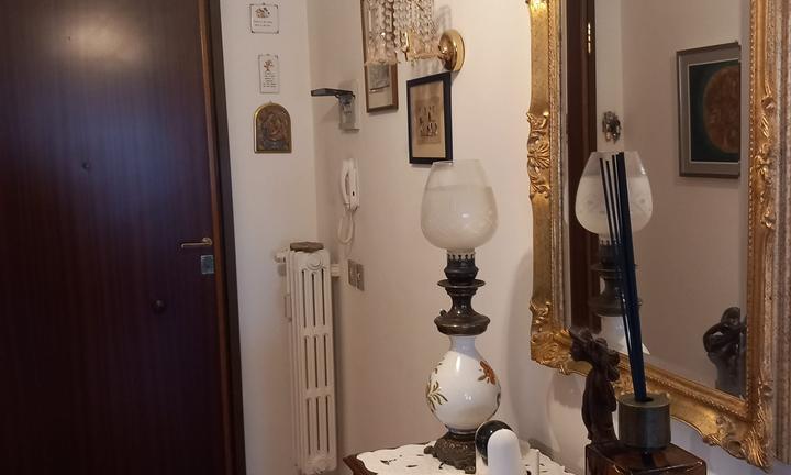 Appartamento ammobiliato a Livorno