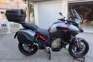 Ducati multistrada v4 Grand Tour 2024