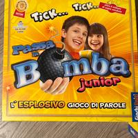 Gioco passa la bomba junior