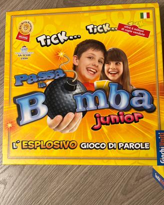 Gioco passa la bomba junior