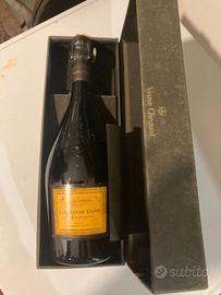 Champagne LA GRANDE DAME Veuve Clicquot 1988