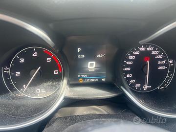 Auto stelvio