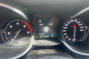 Auto stelvio