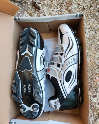 scarpe MTB 44 nuove 