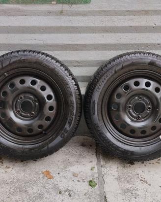 CERCHI FERRO 15" FORD FOCUS + PNEUMATICI INVERNALI