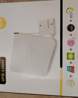 Plafoniera Led  quadrata  36 W - 22 x22 cm