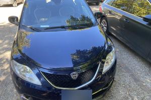 lancia ypsilon 2017 gpl benzina