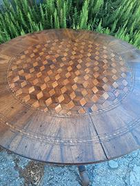 tavolo rotondo in noce antico intarsiato