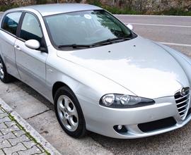 Alfa Romeo 147 1.9jtdm 120cv "SCAMBI0 con BENZINA"