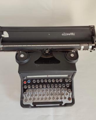 Macchina da scrivere Olivetti M40/3