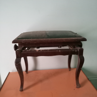 Sgabello per pianoforte