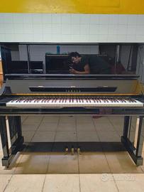 pianoforte Yamaha YU3 (YU30) ex demo con trasporto