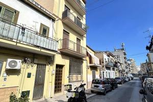 Cruillas/Via Conceria - Quadrivani con terrazzino