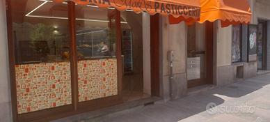 Panetteria in centralissima via