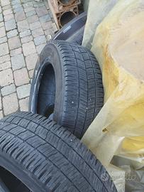 195/60R16 104/102R