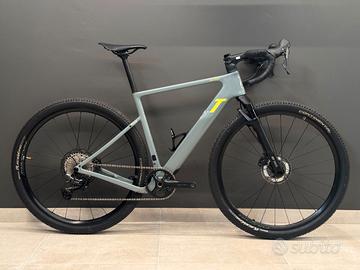 3T Ultra 2 Italia tg. M Demo