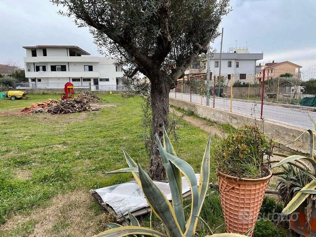 Terreno di 1100 m² a Mondragone - Vista 4