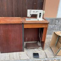 Macchina da cucire Necchi mod. 267