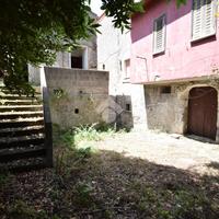 CASA DI CORTE A FRASSO TELESINO