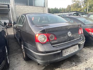 PORTIERA SINISTRA VOLKSWAGEN PASSAT BERLINA