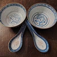 2 Ciotole più 2 cucchiai con "Chicchi di Riso" inc