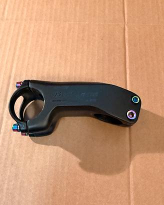 Attacco manubrio in carbonio per MTB