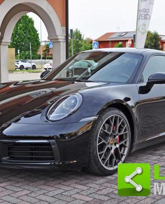 PORSCHE 911 Carrera 4S