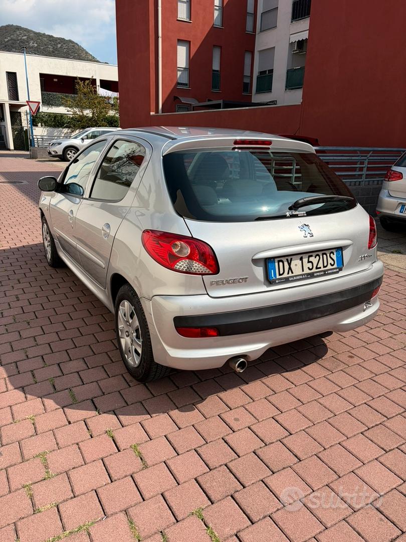 Peugeot 206 2009 photo 3