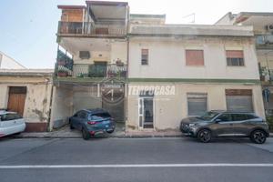 Appartamento Panoramico con Garage e Giardino ad I