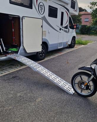 Rampa di carico moto su camper, furgoni ecc.