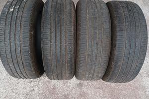 Pneumatici 225/60 R18 104V