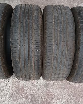 Pneumatici 225/60 R18 104V
