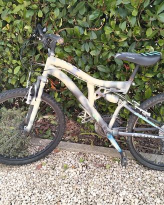 bicicletta Mountain bike da ragazzino 