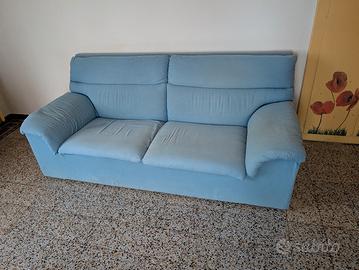 Divano da due posti azzurro 