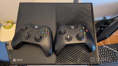 Xbox One da 1tb + 2 joystick + 9 giochi
