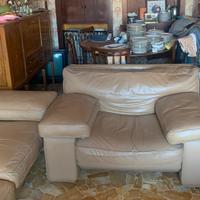 DIVANO IN PELLE + POLTRONA