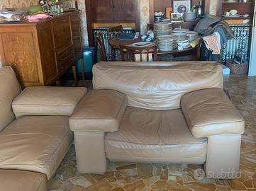 DIVANO IN PELLE + POLTRONA