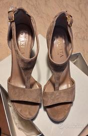 scarpe con tacco