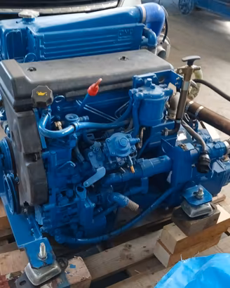entrobordo Iveco 140 hp 4 cilindri MAI USATO 