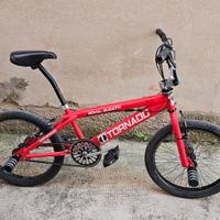 Bicicletta  BMX Royal Bugatti Tornado